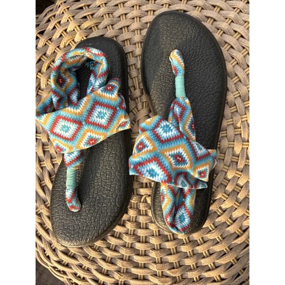 Sanuk Sandals Strappy Size US 7 UK 5 EU 38 Blue Red Southwest Design Yoga Beach - Picture 12 of 14